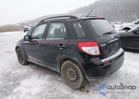 2010 Suzuki Sx4 Technology z USA, uszkodzony, nr VIN JS2YB5A39A6300238